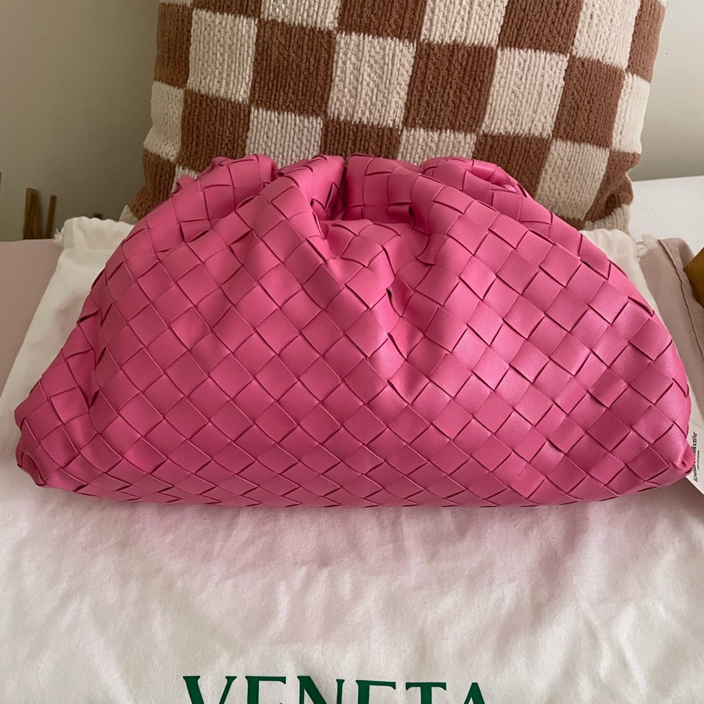 ❗️SOLD❗️$4200 Bottega Veneta Intrecciato Woven Large Pouch Pink